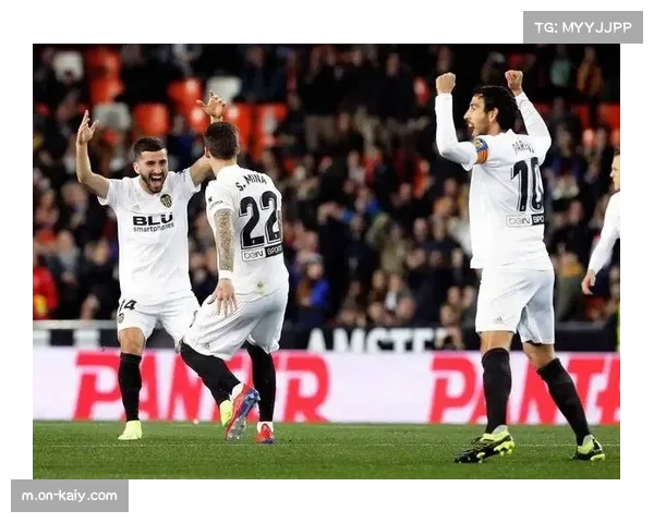 皇马防守数据现结构性隐患，高位逼抢战术暴露肋部空当